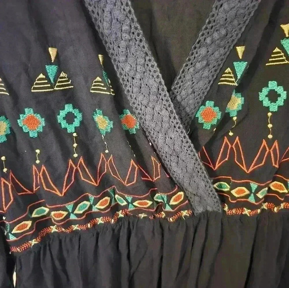 Flying Tomato Navy embroidered boho maxi dress size M - Picture 2 of 7